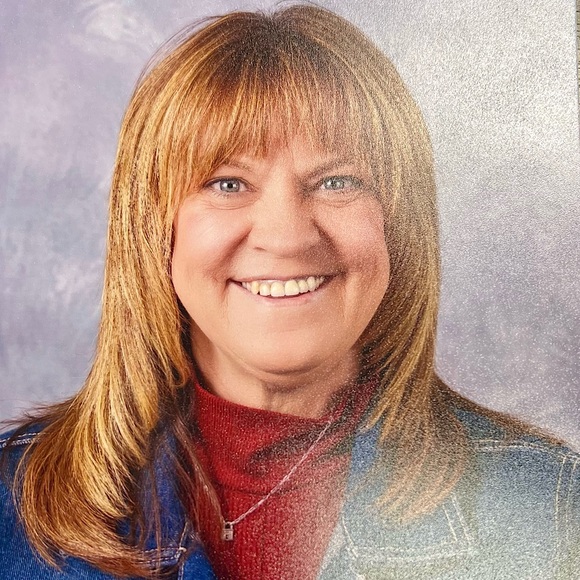 Meet your Posher, Monette - Picture 1 of 1